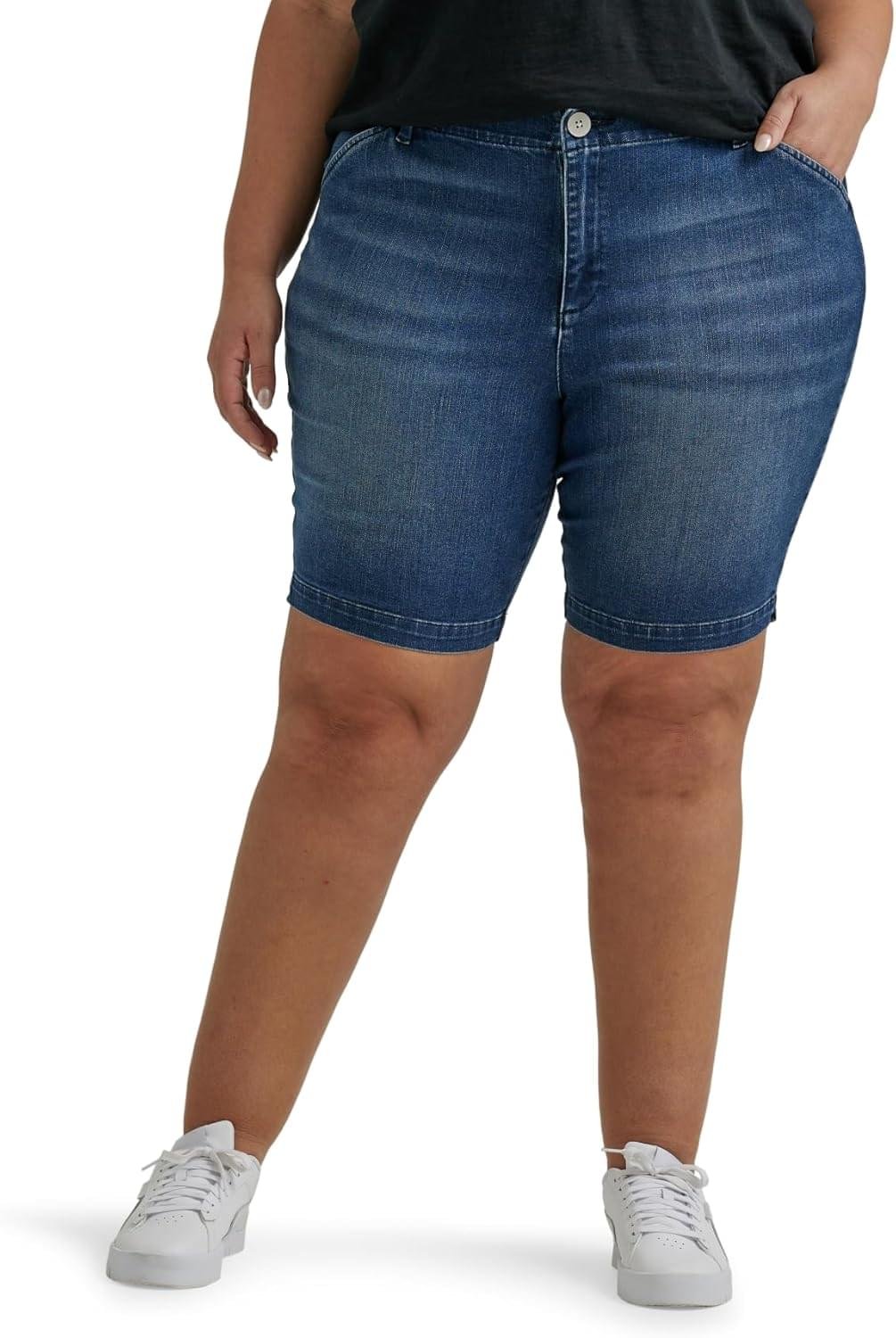 Lee Women’s Plus Size Legendary 9″ Chino Bermuda Short